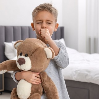 Mit adjunk köhögésre gyerekeknek? Az orvos válaszol című cikk nyitóképe