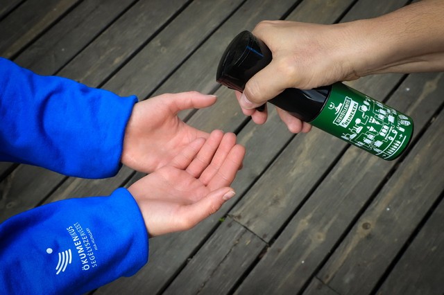 Saját gyártású fertőtlenítővel segít egy magyar sörgyár