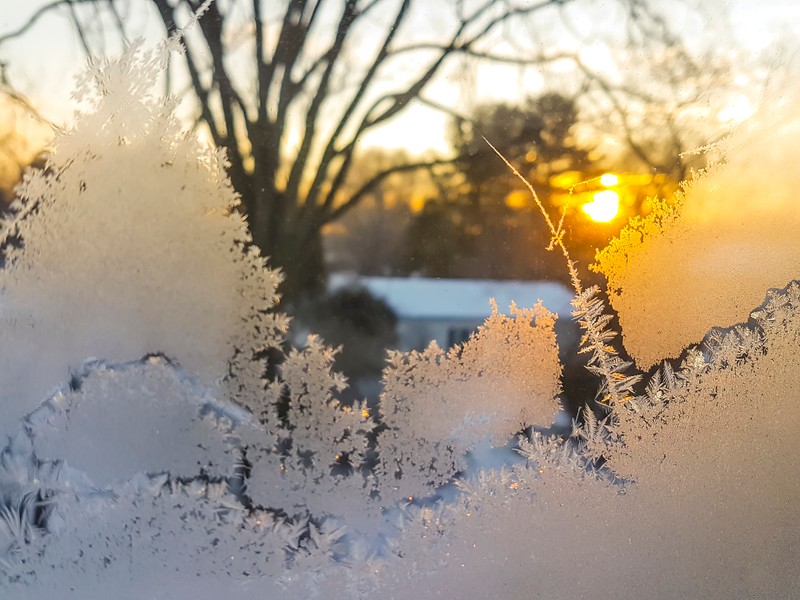 Orvosmeteorológia: görcsöket okozhat a hideg, fagyos idő szerdán