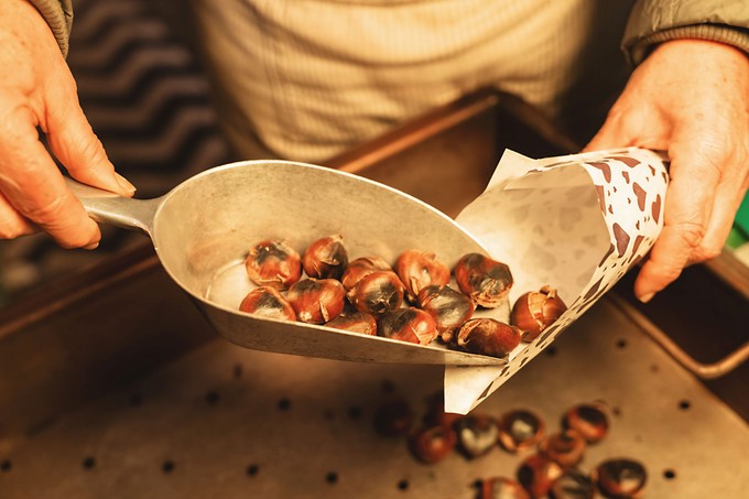 Gesztenye a fritőzből: ha így készíti, ugyanolyan finom lesz, mint a karácsonyi vásárban című cikk nyitóképe