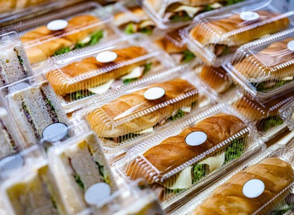 Egy szendvicsgyárból készült felvétel megrémítette a vásárlókat: „Soha többé nem eszem meg őket” című cikk nyitóképe