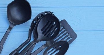  Rákot okozhatnak a fekete műanyag konyhai eszközök és játékok 