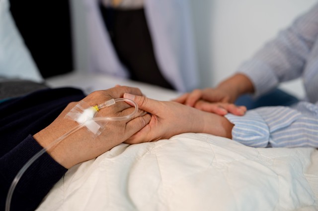 Édesapámat hazaküldték a kórházból, végstádiumban van - tudunk-e még bármit segíteni az állapotán? Az orvos válaszol