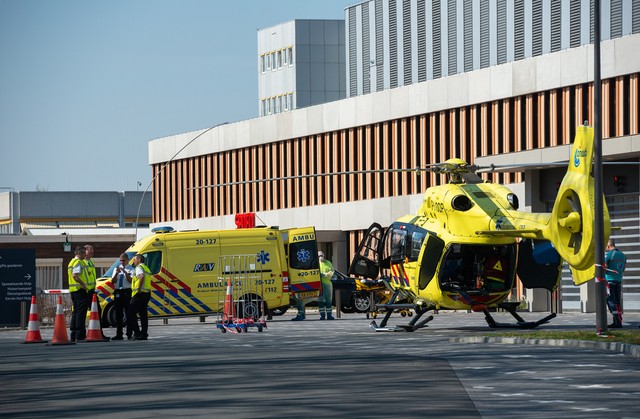 Hollandiában már alig bírják a terhelést a kórházak: külföldre viszik a betegeket