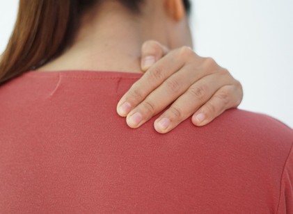 Miért mondják, hogy a vállfájdalom oka sokszor a stressz? című cikk nyitóképe