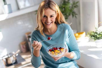 Az antioxidánsok lassíthatják az öregedést? Ekkora szerepük van egészségünk megőrzésében