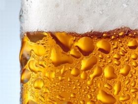 A pohártól is függ az elfogyasztott alkoholmennyiség!