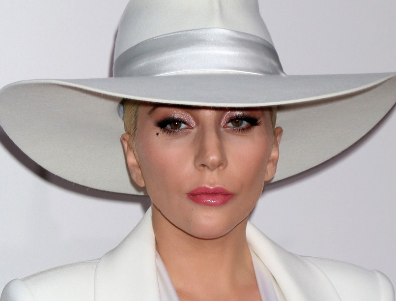 Lady Gaga migrén elleni gyógyszer pfizer