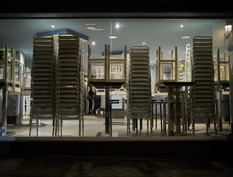 kijárási korlátozás, iskolabezárás, étterem bezárás, koronavírus, kijárási tilalom