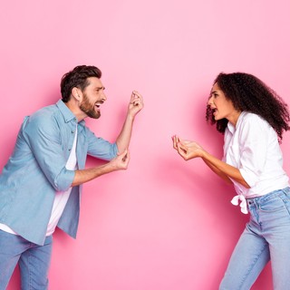 Mintha személyes támadás lenne: ezért mérgesednek el a politikai viták az emberek között című cikk nyitóképe