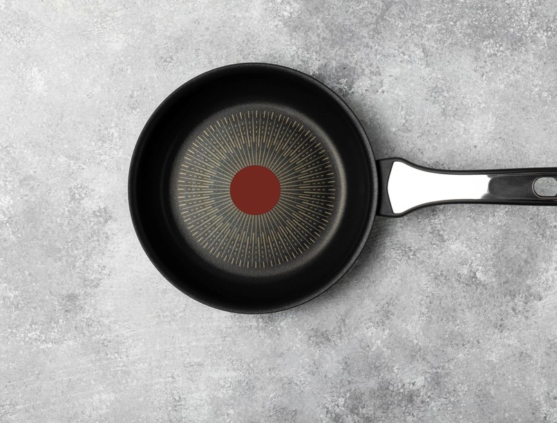 gyerek mentő serpenyő lyuk beszorul