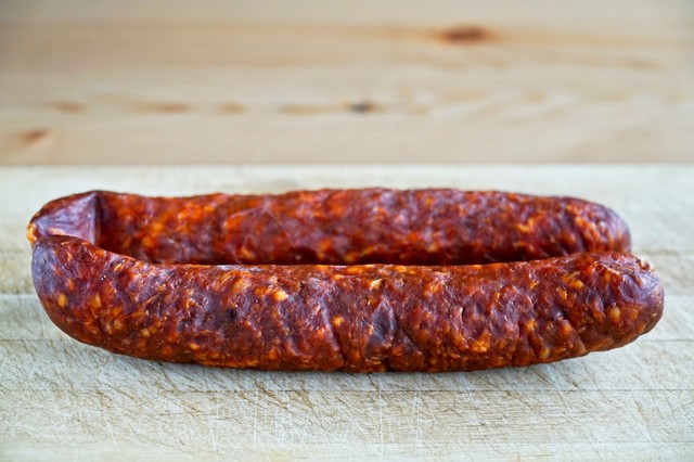 Figyelmeztet a Nébih - ha ilyen kolbászt vett, ne egye meg!