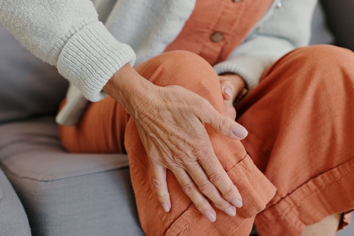 Fáj a válla, sajognak az ízületei? Egy rossz fog is okozhatja