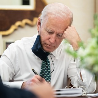 Joe Biden elnök koronavírusos lett - ilyen tüneteket tapasztal című cikk nyitóképe