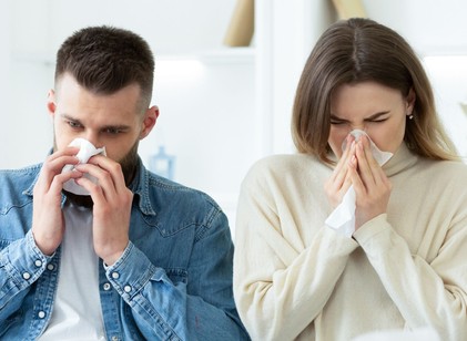 Allergia férfiaknál és nőknél: miért érinti másképp az allergia a férfiakat és a nőket? című cikk nyitóképe
