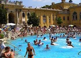 Százéves a Széchenyi fürdő!