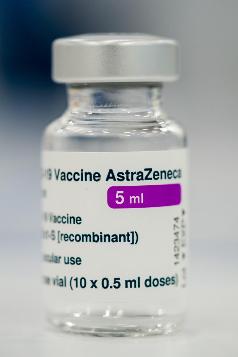 Kártérítést fizet az AstraZeneca: vérrög alakult ki egy nő agyában, most fizetnek neki