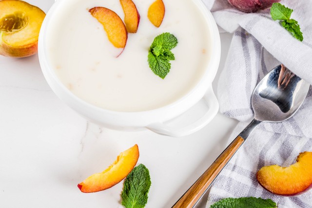 Frissítő barackkrémleves főzés nélkül