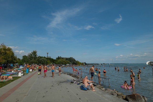 19 strandon indul el a Magyar Vöröskereszt Balatoni Elsősegélynyújtó Szolgálata