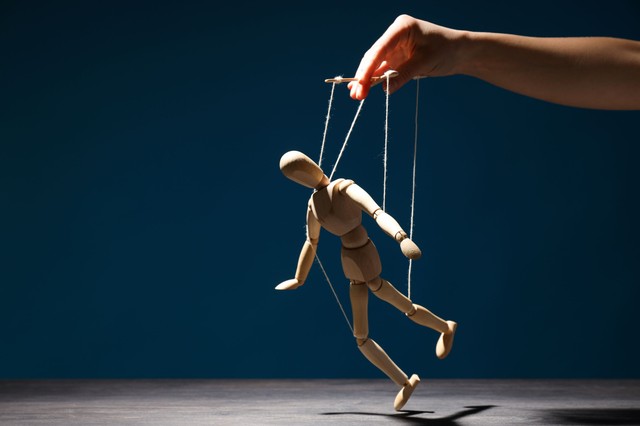 Így védheti meg magát a manipulációtól: ezek a módszerek segíthetnek leállítani a mérgező játszmákat