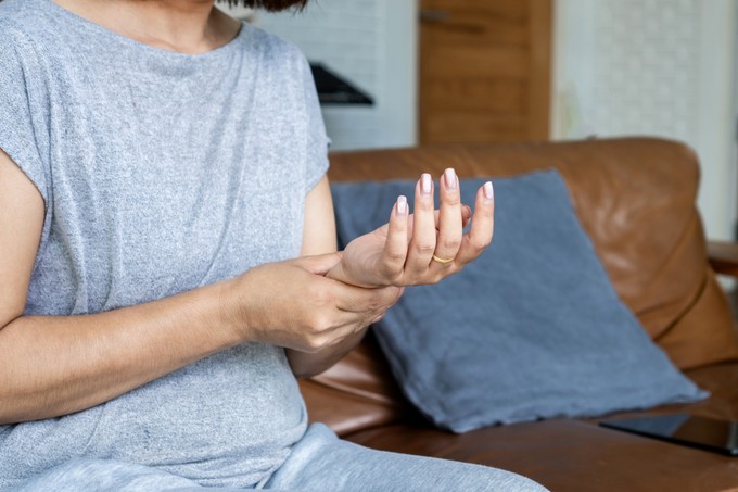 Rheumatoid arthritis: akár 10 évvel is tovább élhet, ha időben észleli ezeket a tüneteket! című cikk nyitóképe