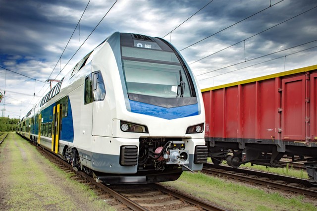 Ingyen utazhatnak az Ukrajnából menekülők a MÁV-START járatain