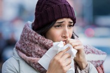 Ezt rontja el mindenki, amikor fájni kezd a torka (x) című cikk nyitóképe