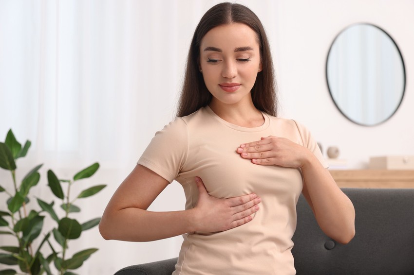 A jó- és rosszindulatú melldaganat korai diagnosztizálásában a mai napig kiemelten nagy szerepe van az önvizsgálatnak, a nők általában saját maguk fedezik fel az elváltozásokat.