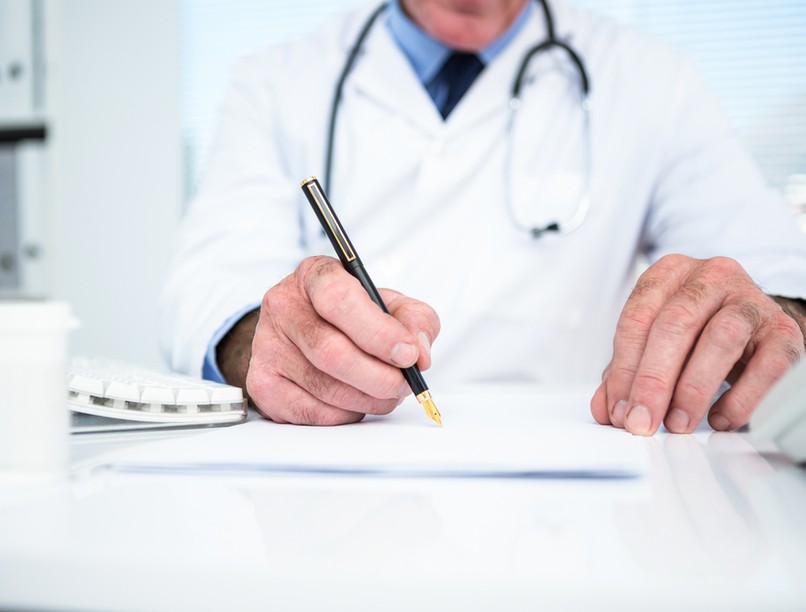 koronavírus, teszt, zsarolás, házi orvos