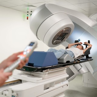 Amikor a sugárkezelés nemcsak a daganatot érinti – ilyen mellékhatásokra számíthat című cikk nyitóképe