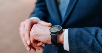 Mindig jóval korábban érkezik? A pszichológia szerint ennek több oka lehet, mint gondolná