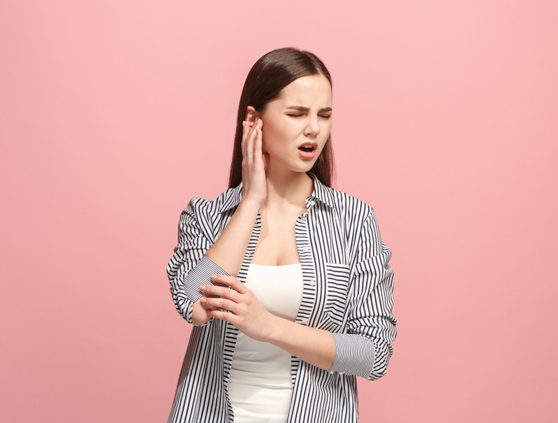 fülkürthurut, fájdalom, halláscsökkenés, gyulladás