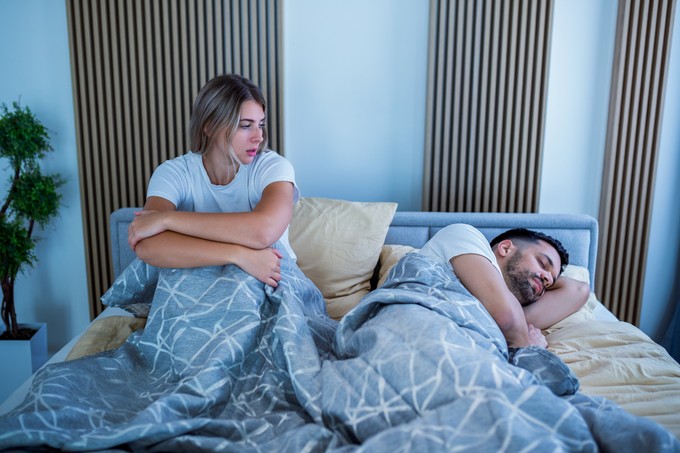Sleep divorce: a párok külön alvása erősítheti is a kapcsolatot című cikk nyitóképe