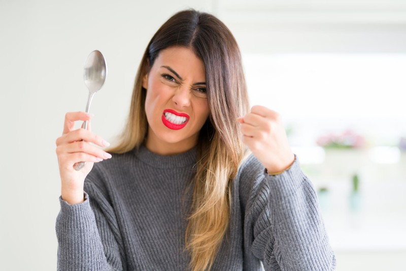 A perimenopauza dühös, őrült anyává változtatta – "Nem vicc, a gyerekeim kikerültek, és végül elváltam"