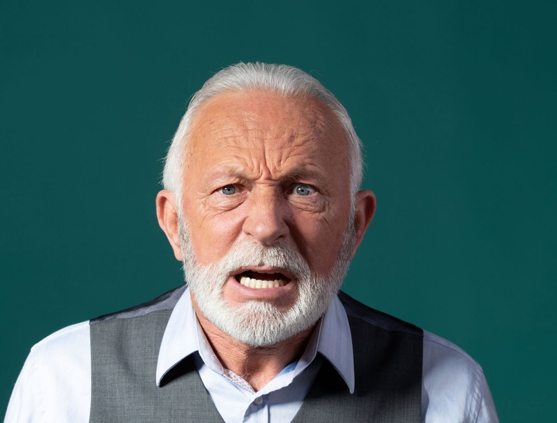 demencia korai tünet káromkodás