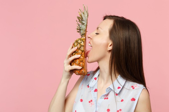 Tényleg azért csíp a friss ananász, mert elkezdi lebontani a nyelvét? című cikk nyitóképe