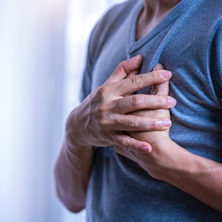 Visszatérő mellkasi fájdalom – ez az 5 betegség okozza a leggyakrabban az orvos szerint című cikk nyitóképe