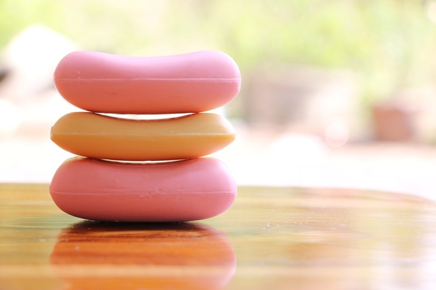 A szappanokban, fogkrémekben gyakran megtalálható, mikrobaölő hatású vegyület, a triklozán növelheti a csontritkulás rizikóját - állapította meg egy kutatás.