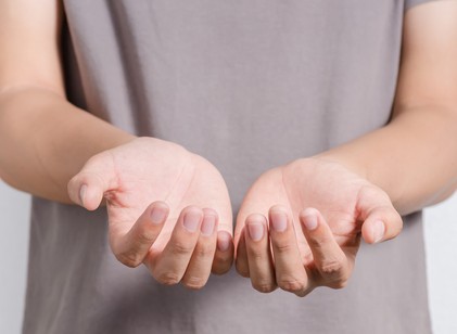 Szinte teljesen kifehéredtek a körmei? Szívbetegség is állhat a háttérben című cikk nyitóképe