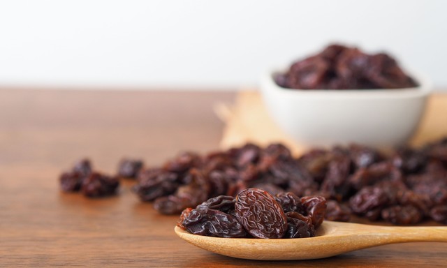 Mazsolameditáció: hogy együnk a jelenben?