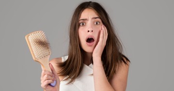 Ha most több hajszál marad a fésűjében, ezt jó, ha tudja!