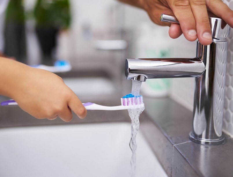 fogászati környezetszennyezés, fogkrém, fogkefe