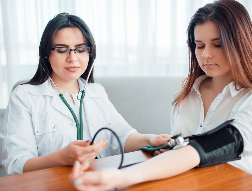 magas vérnyomás fiatalon oka kezelése