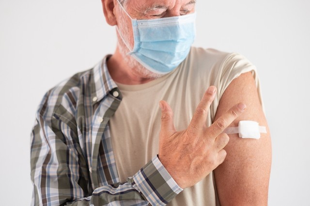 Tesztelik az oltottakat a horvátoknál - ki akarják deríteni, mennyire terjed köztük a Covid