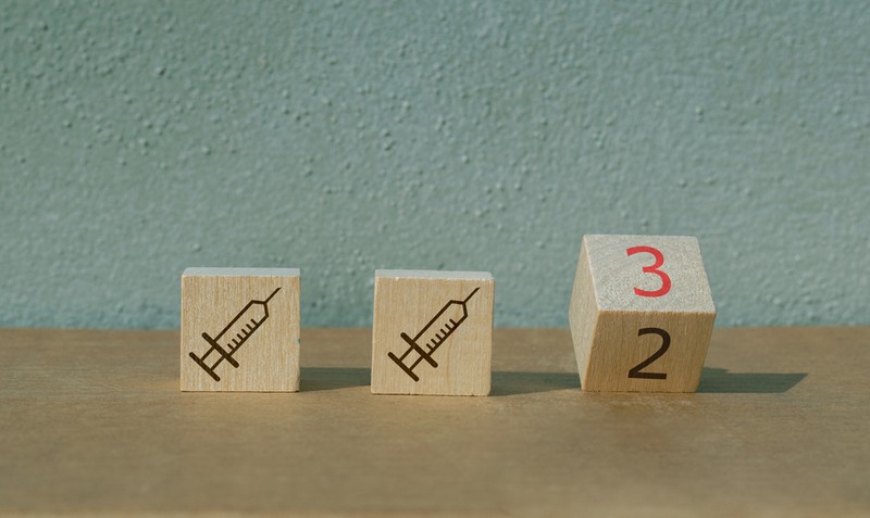 Kemenesi Gábor: nem érdemes a vírusfertőzésnek megfelelő vakcináltsági állapot nélkül nekifutni