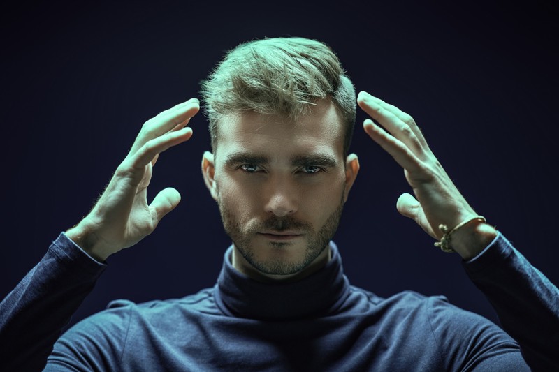 Tényleg megérezzük egymás gondolatait? Így működik a telepátia