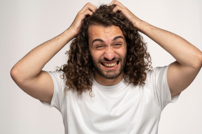 Mitől viszket a fejbőr? A leggyakoribb okok, amelyekről kevesen beszélnek című cikk nyitóképe