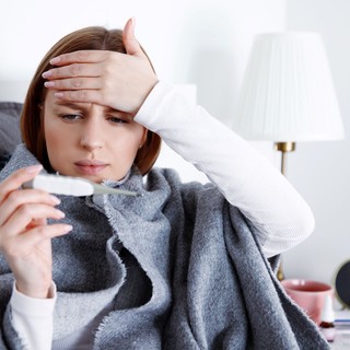 Folyik az orra, lázas és mellé még köhög is? Így döntheti el, hogy nátha vagy influenza okozza című cikk nyitóképe