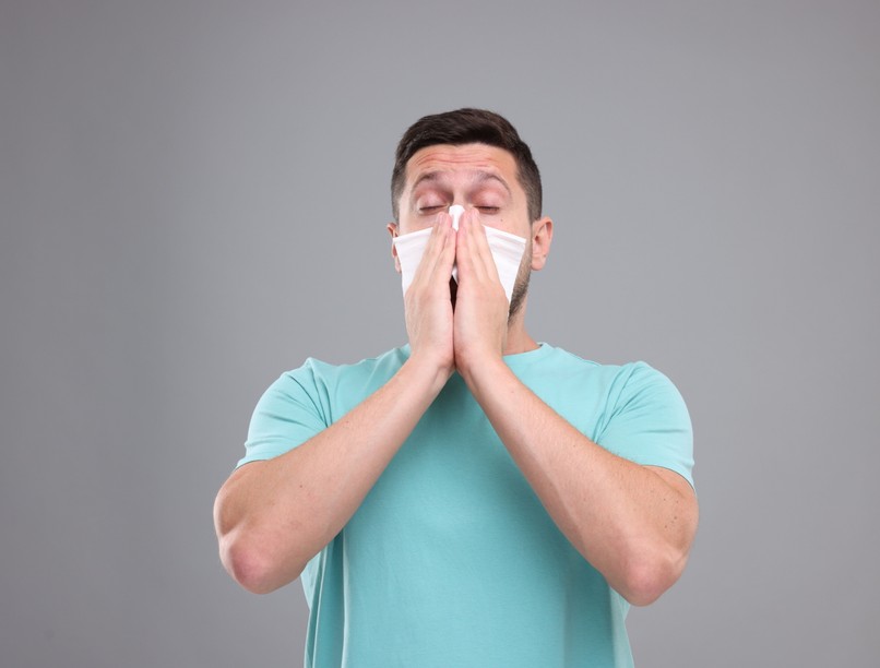 tüsszentés szem becsuk miért érdekesség