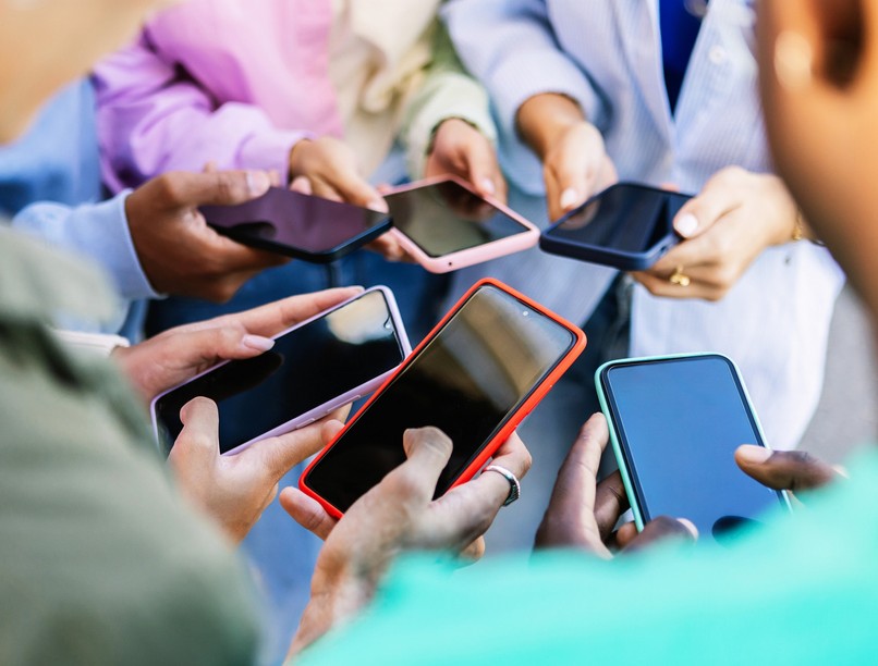 franciaország, mobiltelefon, tiltás, iskola